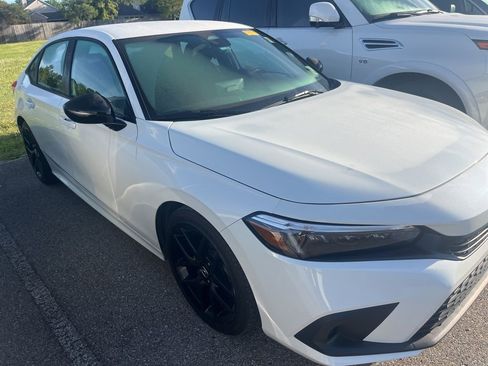 Used 2024 Honda Civic Sport image 2