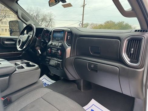 Used 2023 Chevrolet Silverado 2500 LT image 16