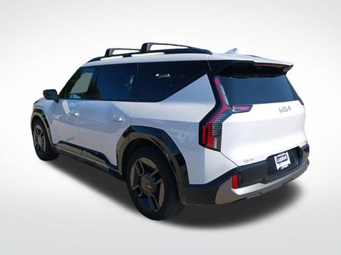 Used 2025 Kia EV9 GT-Line AWD/4WD image 2