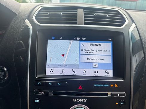Used 2017 Ford Explorer Limited w/ Equipment Group 301A FWD image 16