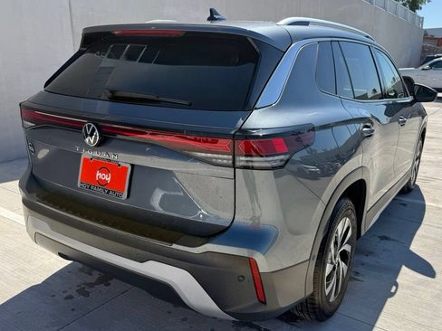 Certified 2025 Volkswagen Tiguan S FWD image 8