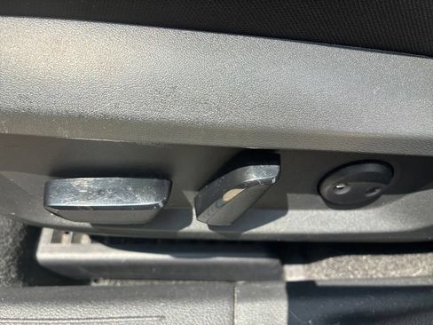 Used 2024 Nissan Rogue SV FWD image 7