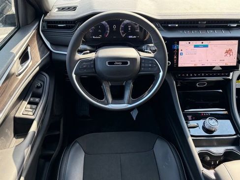 New 2026 Jeep Grand Cherokee Laredo image 36