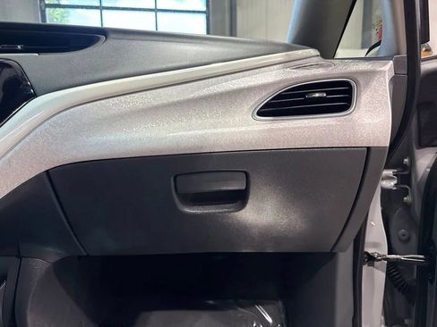 Used 2020 Chevrolet Bolt Premier w/ Infotainment Package FWD image 82