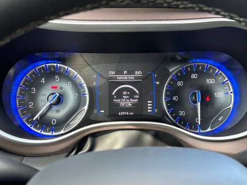 Used 2024 Chrysler Voyager LX FWD image 42