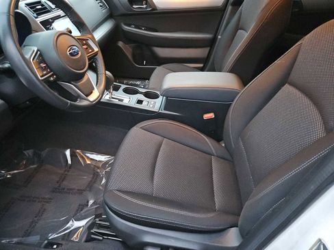 Used 2019 Subaru Outback 2.5i Premium image 17
