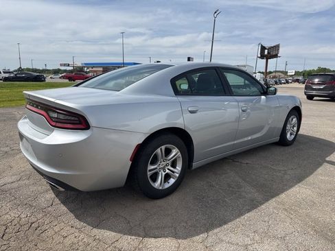 Used 2022 Dodge Charger SXT w/ Leather Interior Group image 7