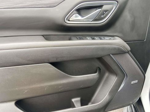 Used 2024 GMC Yukon SLT image 19