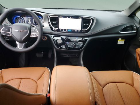 New 2026 Chrysler Pacifica Pinnacle FWD image 23