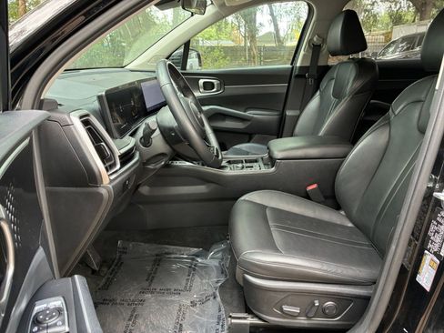 Used 2024 Kia Sorento S FWD image 25