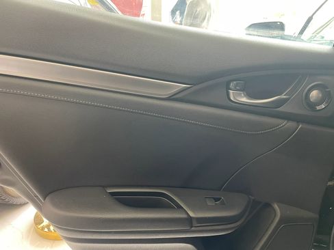 Used 2018 Honda Civic Sport Touring image 18