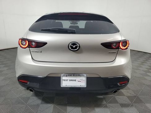 Used 2022 MAZDA MAZDA3 s FWD image 5
