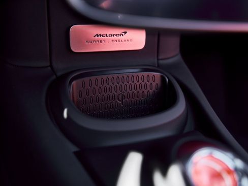 Used 2025 McLaren Artura Spider image 63