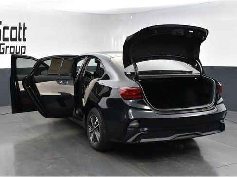 Certified 2022 Kia Forte LXS FWD image 27
