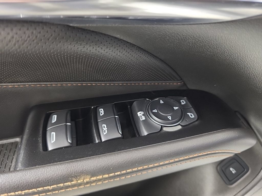 Used 2021 Cadillac CT4 V w/ Technology Package RWD image 14