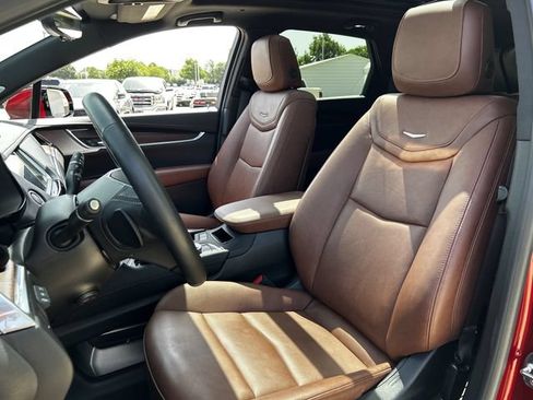 Used 2025 Cadillac XT5 Premium Luxury w/ Technology Package FWD image 31