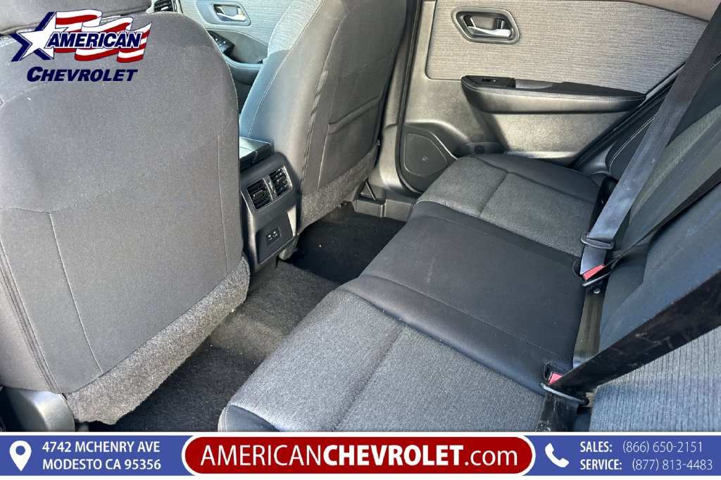 Used 2023 Nissan Rogue SV AWD/4WD image 15