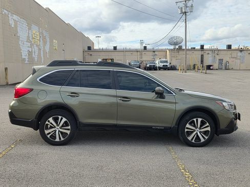 Used 2018 Subaru Outback 2.5i Limited image 4