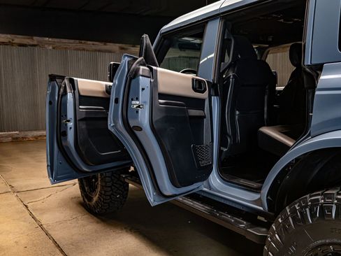 Used 2024 Ford Bronco Wildtrak image 29