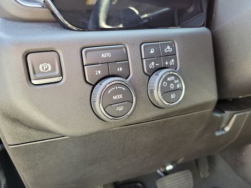 Used 2025 Chevrolet Silverado 1500 RST w/ Convenience Package II AWD/4WD image 17