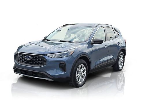 Certified 2024 Ford Escape Active w/ Tech Pack #1 AWD/4WD image 2
