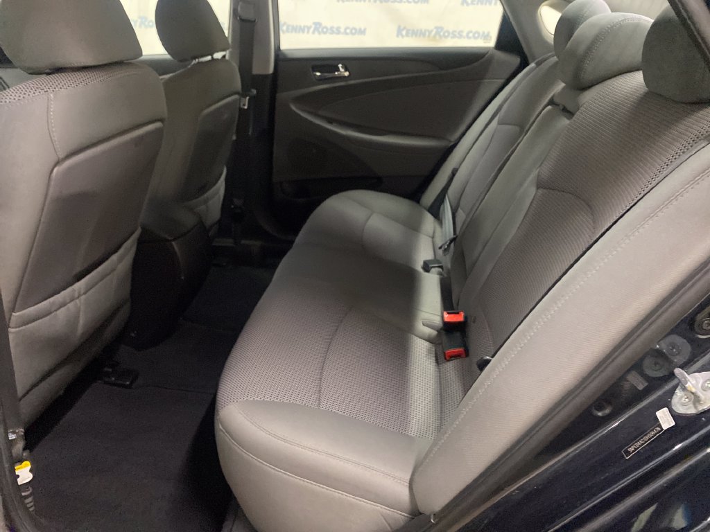 Used 2013 Hyundai Sonata GLS w/ Popular Equipment Pkg FWD image 11