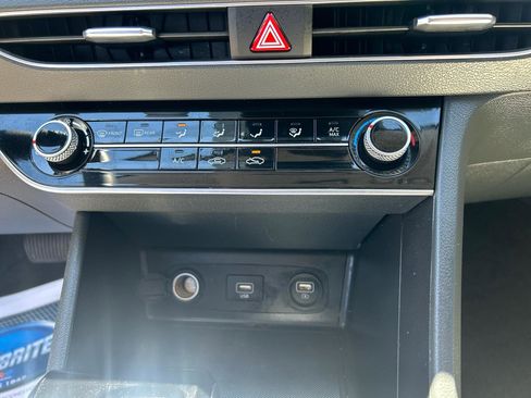 Used 2022 Hyundai Sonata SE FWD image 18