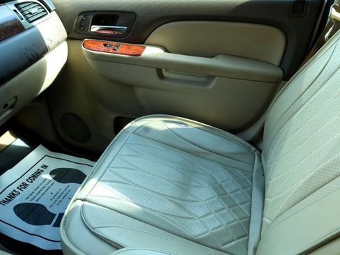 Used 2012 Chevrolet Tahoe LTZ image 11