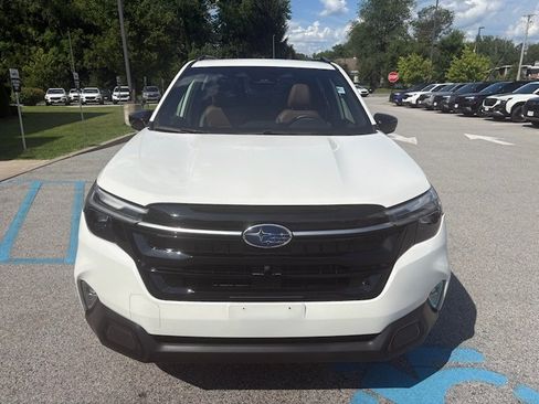 Used 2025 Subaru Forester Touring AWD/4WD image 3