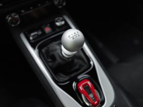 Used 2025 Lotus Emira RWD image 31