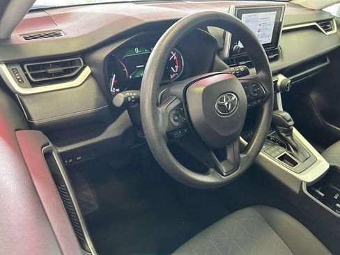 Used 2025 Toyota RAV4 XLE AWD/4WD image 13