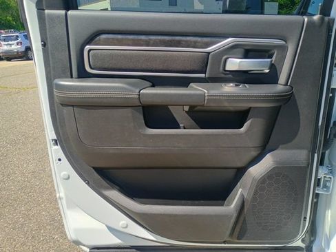 Used 2024 RAM 2500 Big Horn AWD/4WD image 20