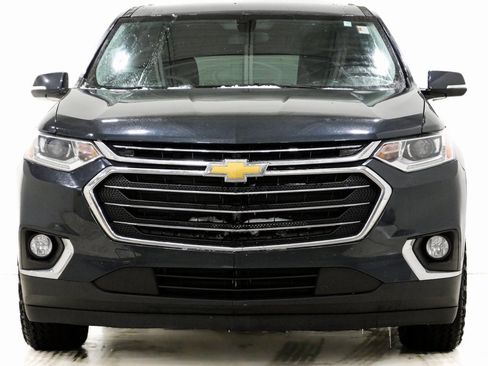 Used 2018 Chevrolet Traverse LT image 2