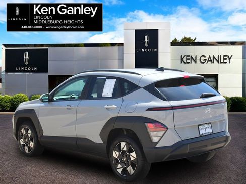 Used 2024 Hyundai Kona SEL AWD/4WD image 5