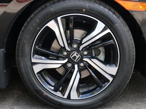 Used 2016 Honda Civic Touring image 9