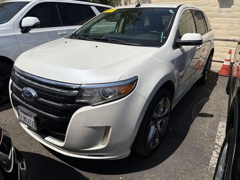 Used 2014 Ford Edge Sport w/ Driver Entry Package FWD image 2