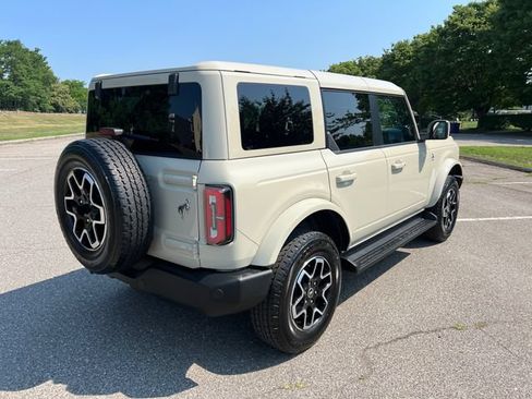 Used 2025 Ford Bronco Outer Banks AWD/4WD image 11