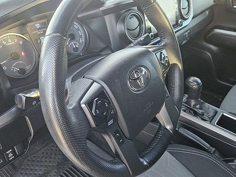 Used 2023 Toyota Tacoma TRD Off-Road image 19