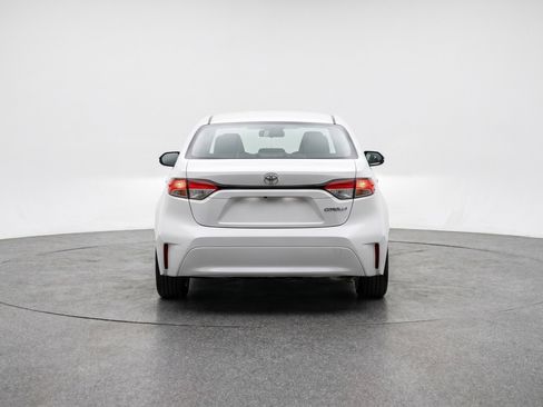 Used 2025 Toyota Corolla LE FWD image 7