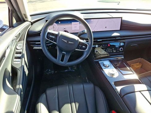 Used 2025 Genesis G80 2.5T image 21