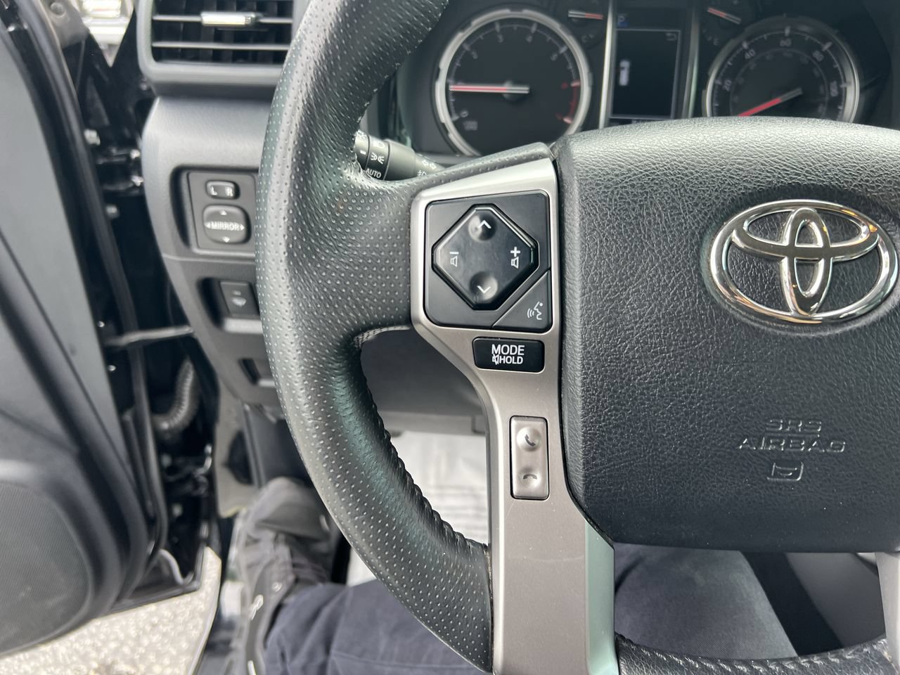 Used 2021 Toyota 4Runner Limited AWD/4WD image 19