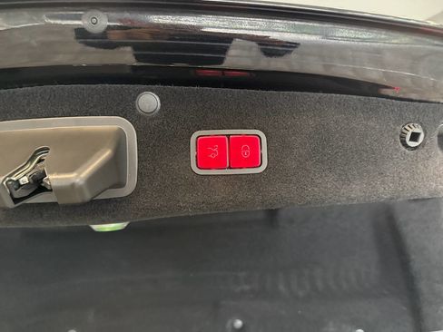 Used 2019 Mercedes-Benz S 560 4MATIC Sedan image 45