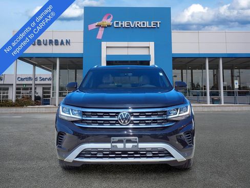 Used 2020 Volkswagen Atlas Cross Sport SE w/ Panoramic Sunroof Package AWD/4WD image 2