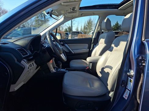 Used 2017 Subaru Forester 2.5i Limited image 12