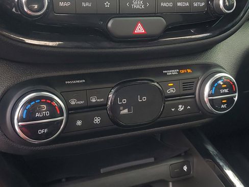 Used 2025 Kia Soul S FWD image 10