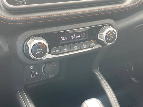 Used 2020 Nissan Kicks SR FWD image 22