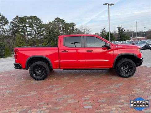 Used 2022 Chevrolet Silverado 1500 ZR2 w/ Technology Package image 37