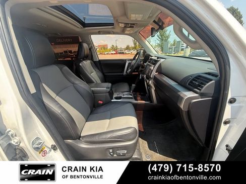 Used 2016 Toyota 4Runner SR5 Premium RWD image 29