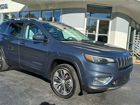 Used 2021 Jeep Cherokee Limited w/ Elite Package image 4