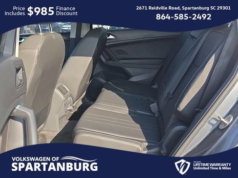 Used 2023 Volkswagen Tiguan SE image 4